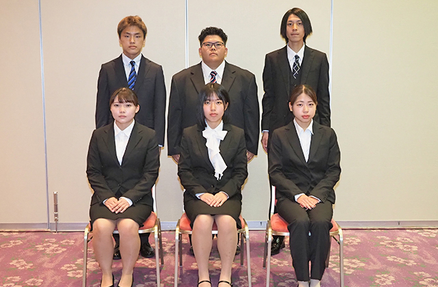 奨学金給付事業 奨学金給付事業
