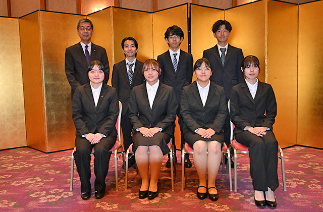 奨学金給付事業 奨学金給付事業